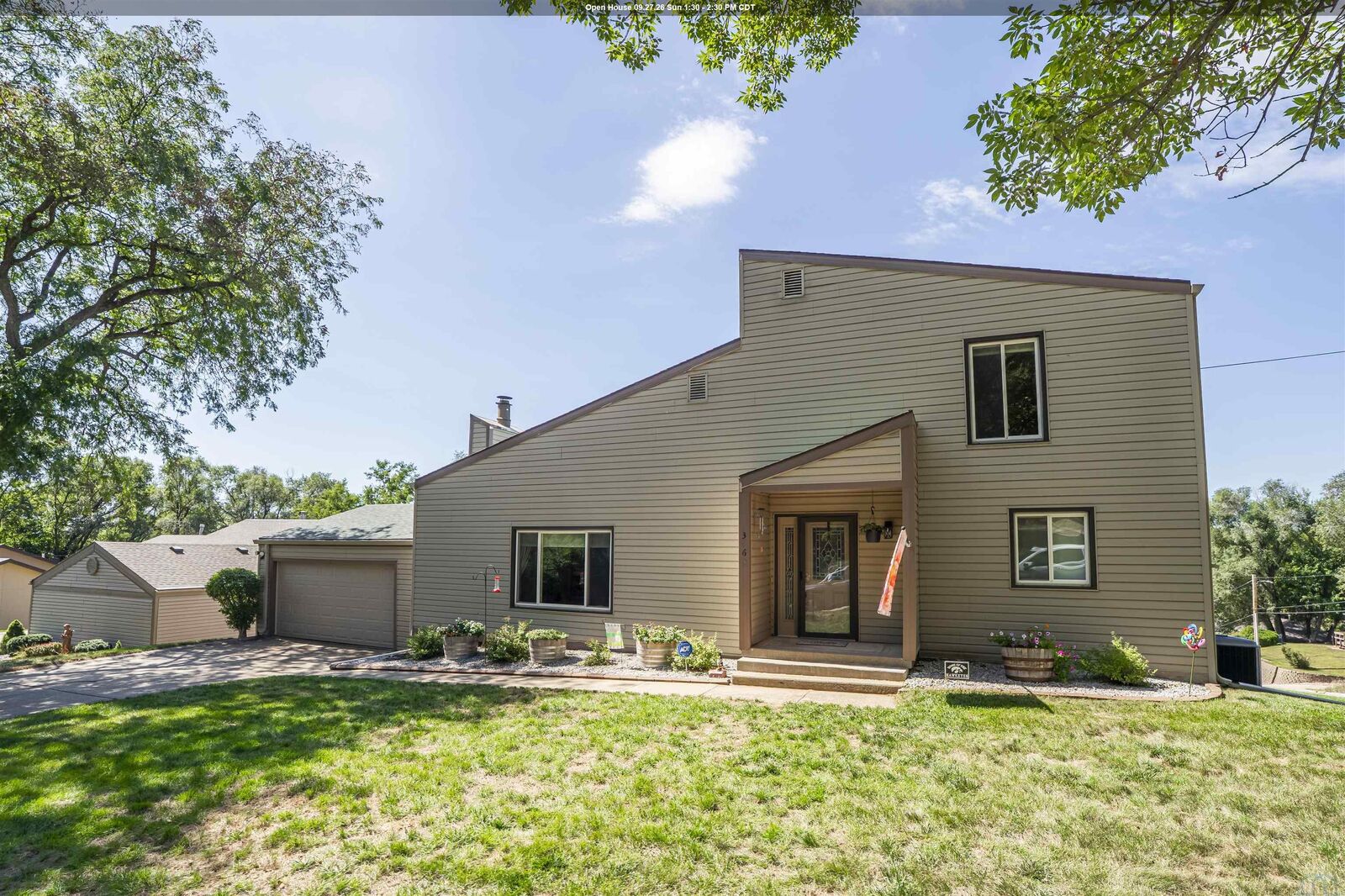 Property Photo: 3463 Lindenwood St IA 51104