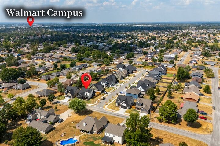 Property Photo: 2331 W Seminole Drive AR 72758