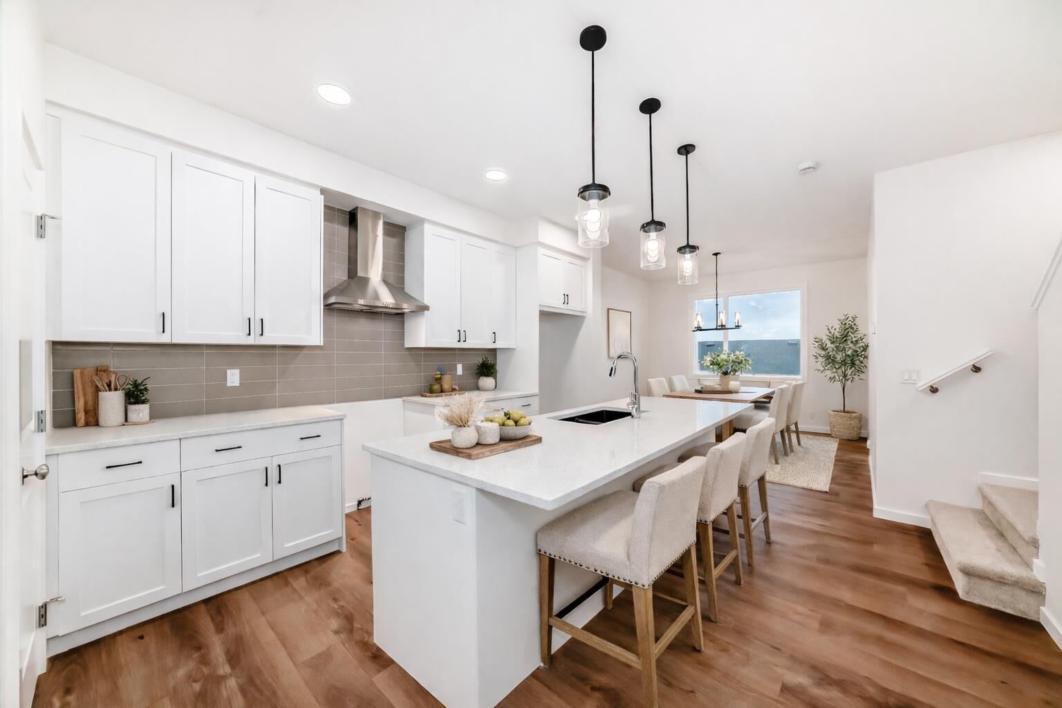 Property Photo:  840 Sora Boulevard SE  AB T3S 1C7 
