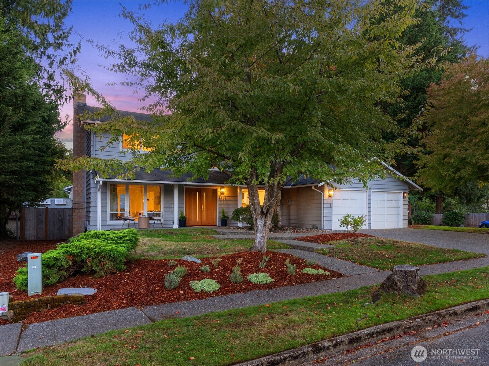 Property Photo:  5528  173rd Place SW  WA 98037 