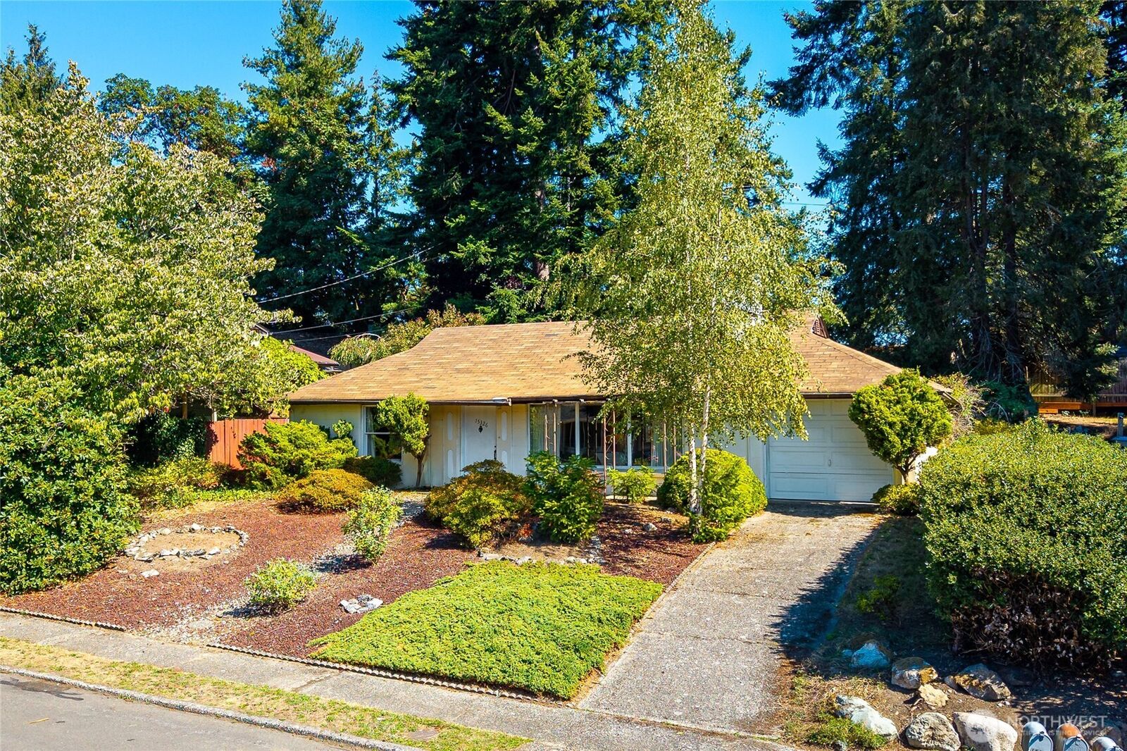 Property Photo: 15326 Stone Ave N WA 98133