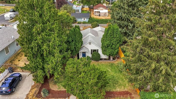 Property Photo:  319 NW C St  WA 98823 