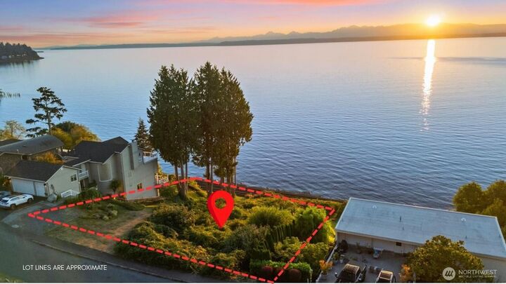 Property Photo:  15700  75th Place W  WA 98026 