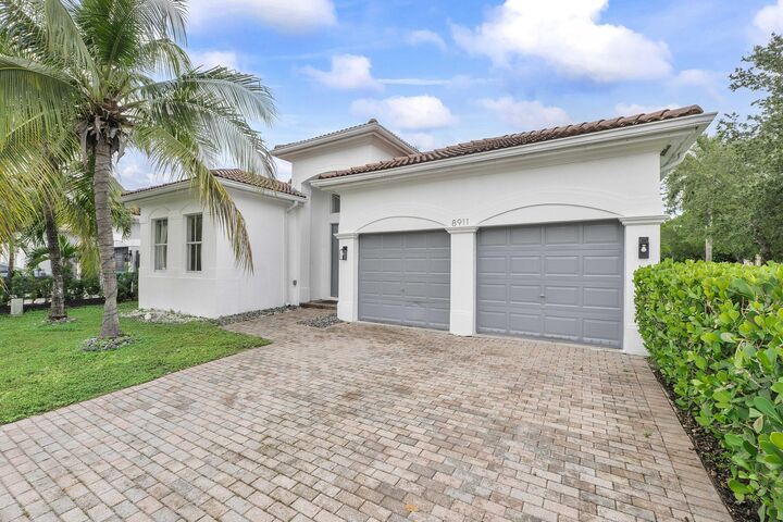 Property Photo: 8911 NW 178th Lane FL 33018