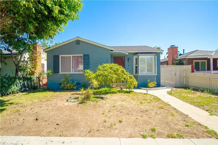 Property Photo:  2746 Easy  CA 90810 