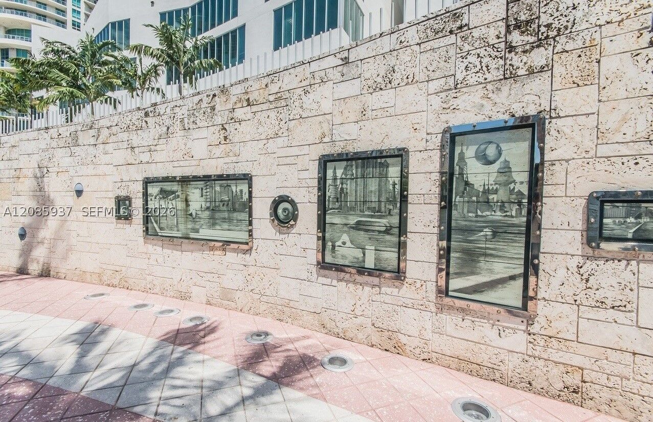 Property Photo: 325 S Biscayne Blvd 2114 FL 33131