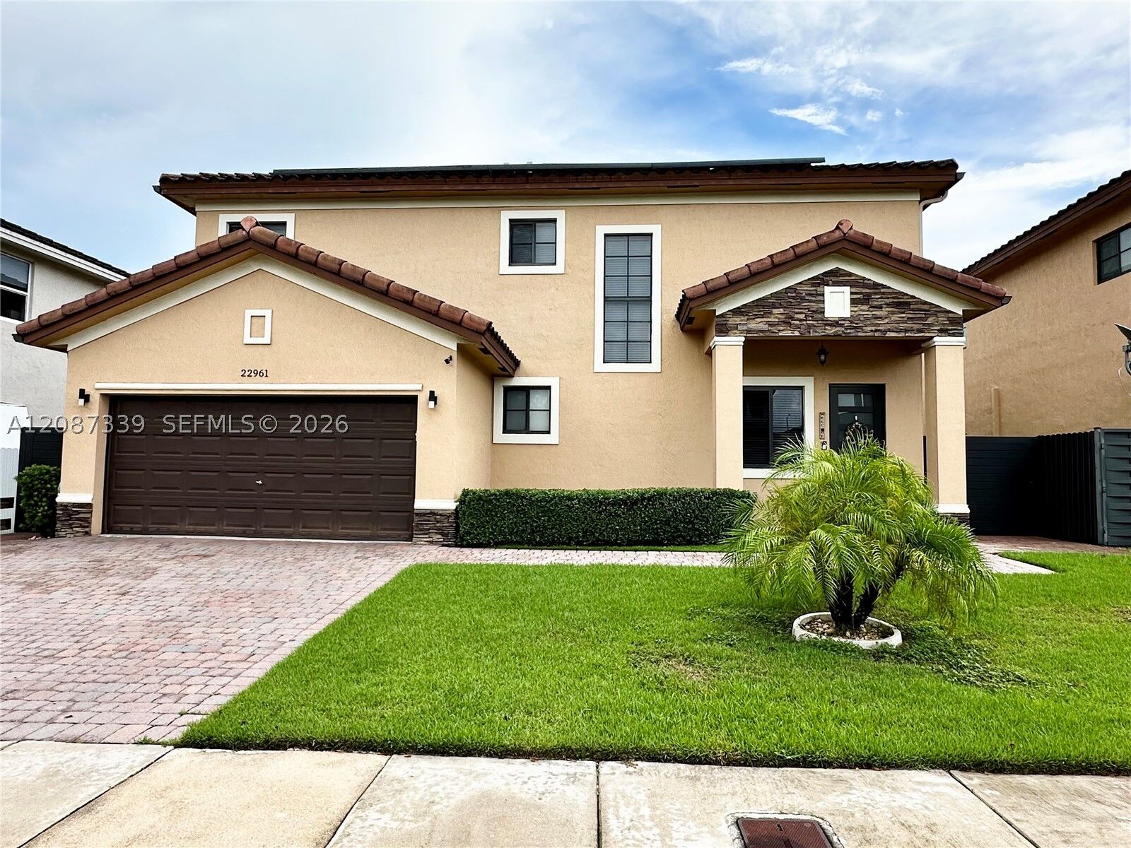 Property Photo: 22961 SW 115th Ave FL 33170
