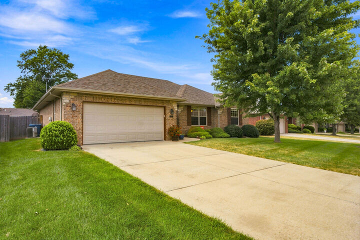 Property Photo: 729 N Bluegill Street MO 65714