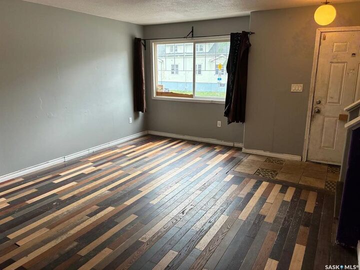 Property Photo: 1210 14th Avenue SK S4P 0B8