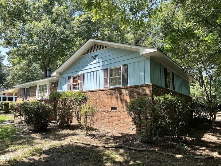 Property Photo: 4117 Willow Oak Road NC 27604