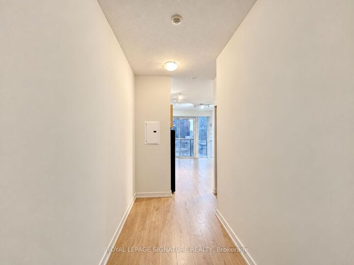 Photo de la propriété:  126 Simcoe Street 1809  ON M5H 4E6 