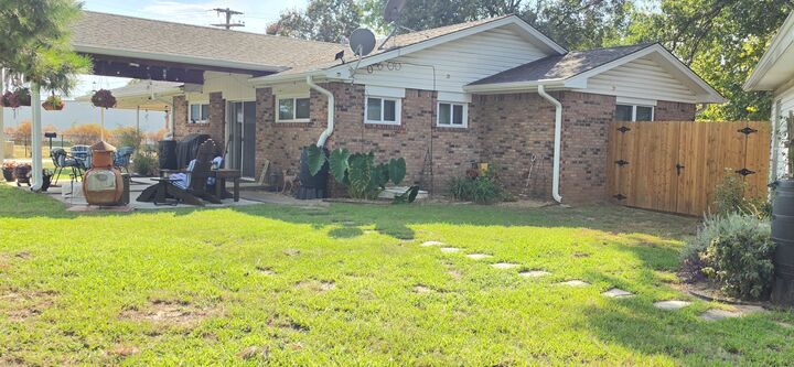 Property Photo: 17 Breakenridge Drive OK 74432