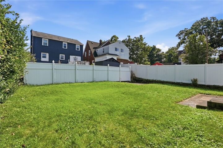 Property Photo: 706 Chatsworth Ave PA 15202