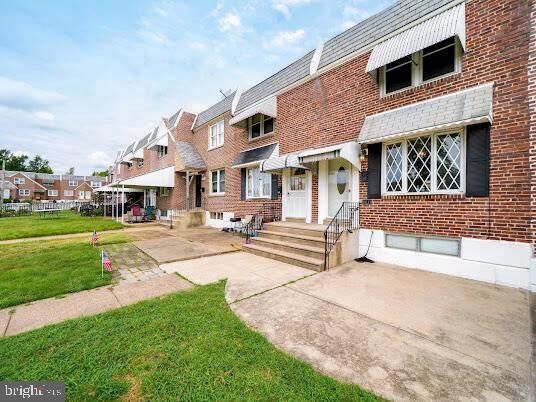 Property Photo:  2819 Glenview Street  PA 19149 