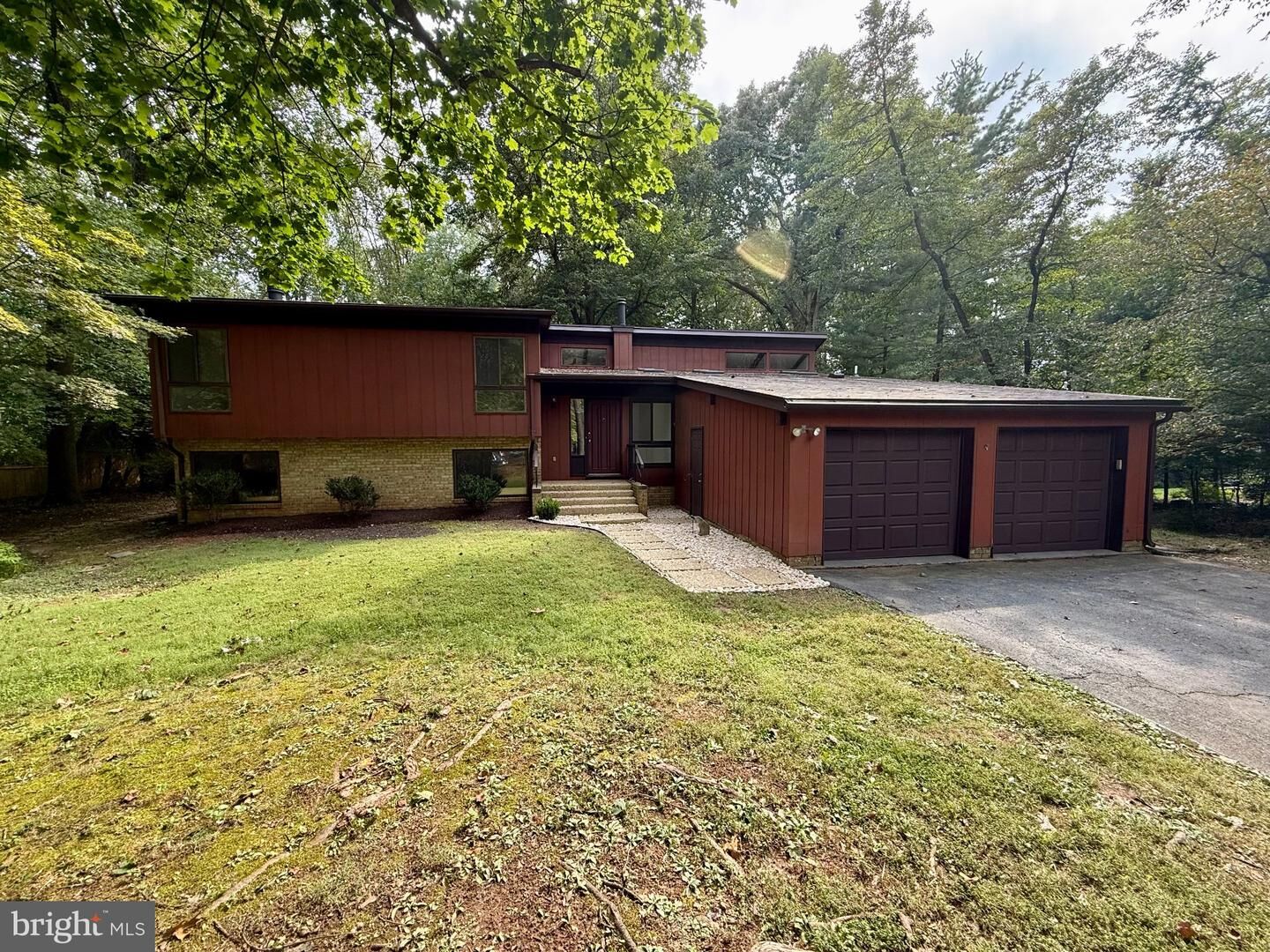 Property Photo:  10411 Hunter Ridge Drive  VA 22124 