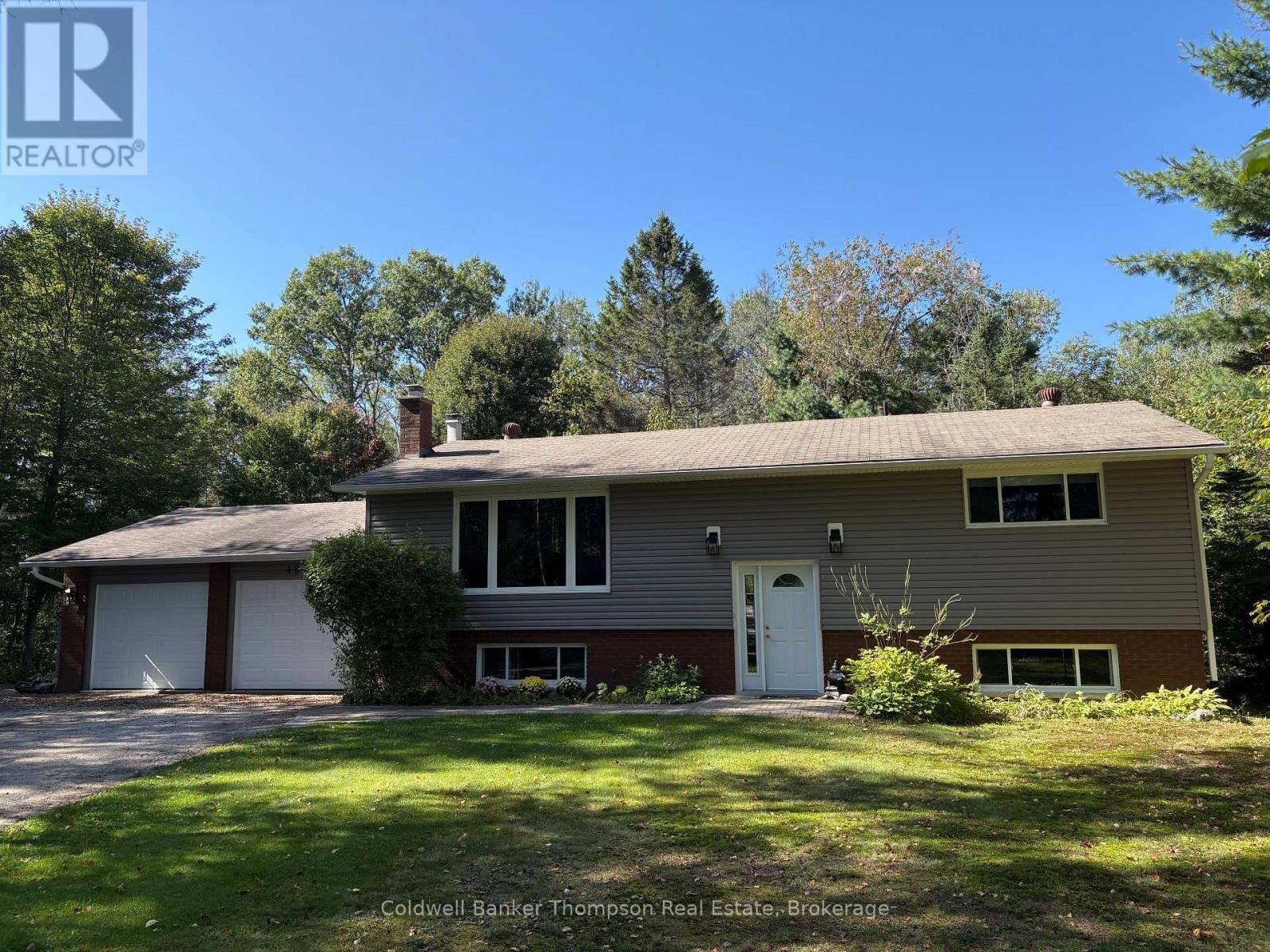 Property Photo: 40 Tebby Boulevard ON P0A 1X0