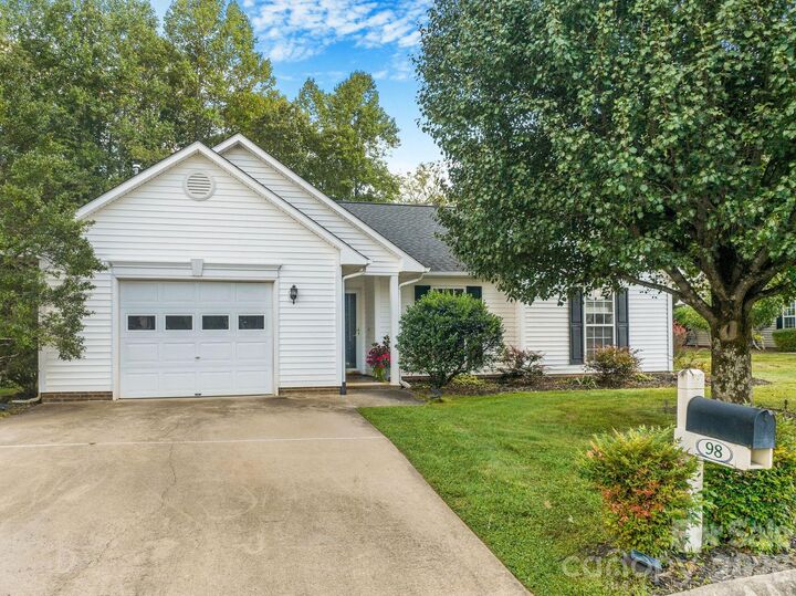 Property Photo:  98 Stonehollow Road  NC 28732 
