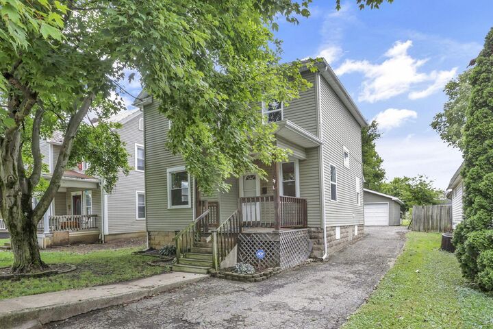 Property Photo:  643 E Walnut Street  OH 43130 