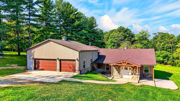 Property Photo:  2700 Township Road 96 NW  OH 43783 
