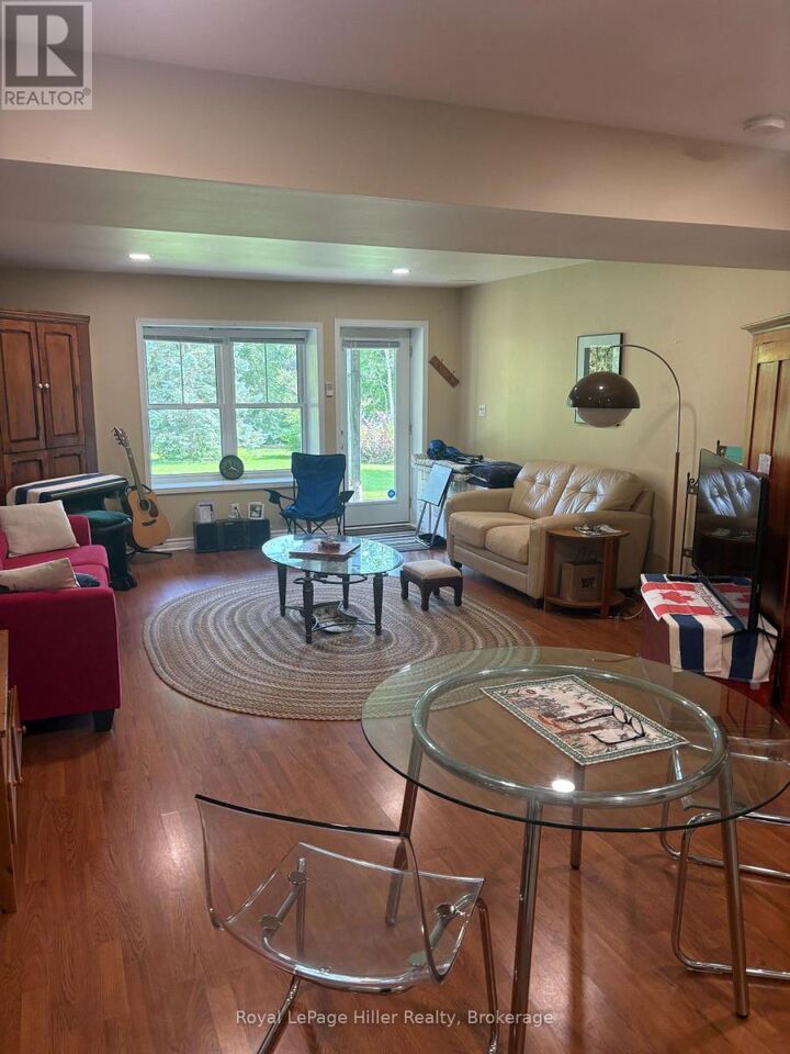Property Photo:  141 William Street  ON N5A 4X9 