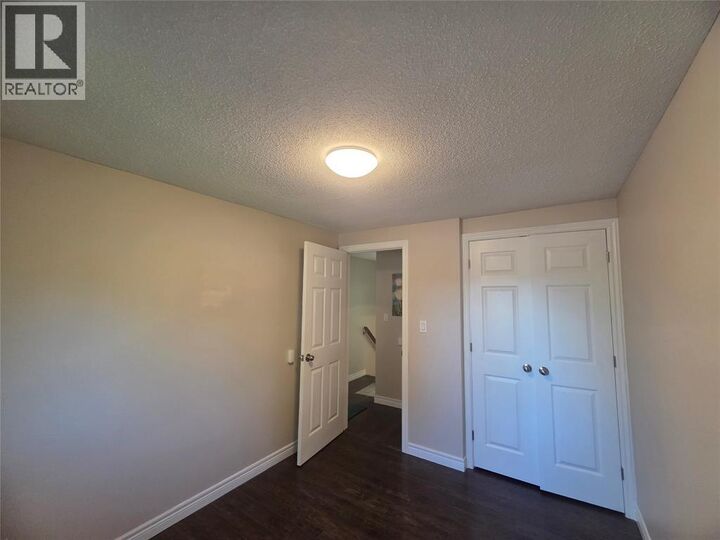 Property Photo:  899 Prestwick Crescent Rm#1  ON N7S 4J6 