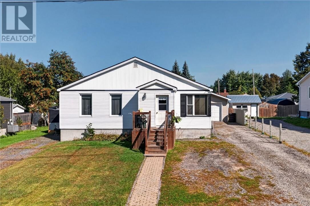 Property Photo: 314 Tenth Avenue ON P3Y 1N7
