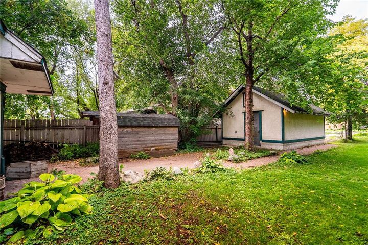 Property Photo: 479 Scotia Street MB R2V 1X9
