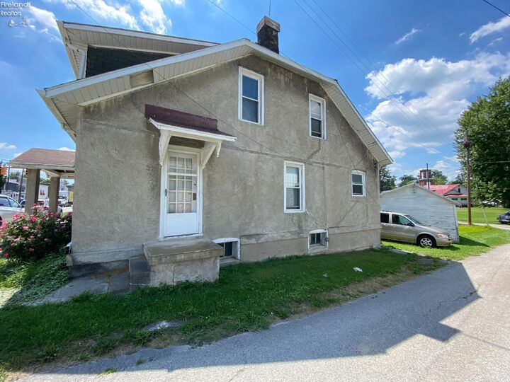 Property Photo:  129 State Street A &Amp B  OH 44815 