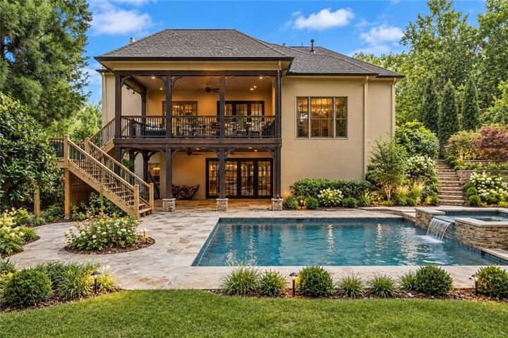 Property Photo:  5545 Stoneleigh Drive  GA 30024 
