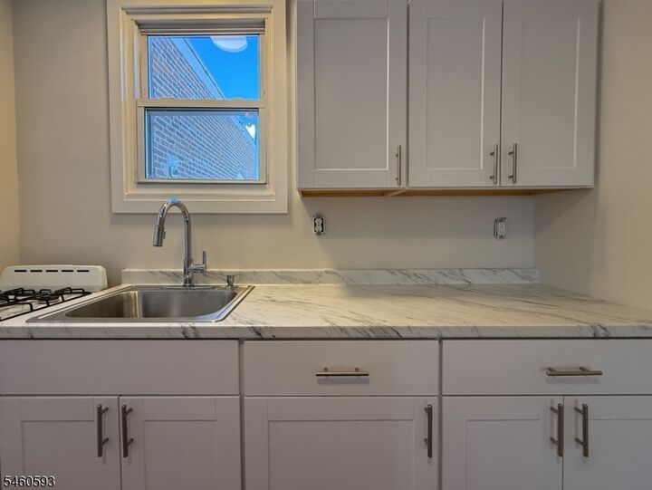 Property Photo:  15 Waverly Place 3  NJ 07940 