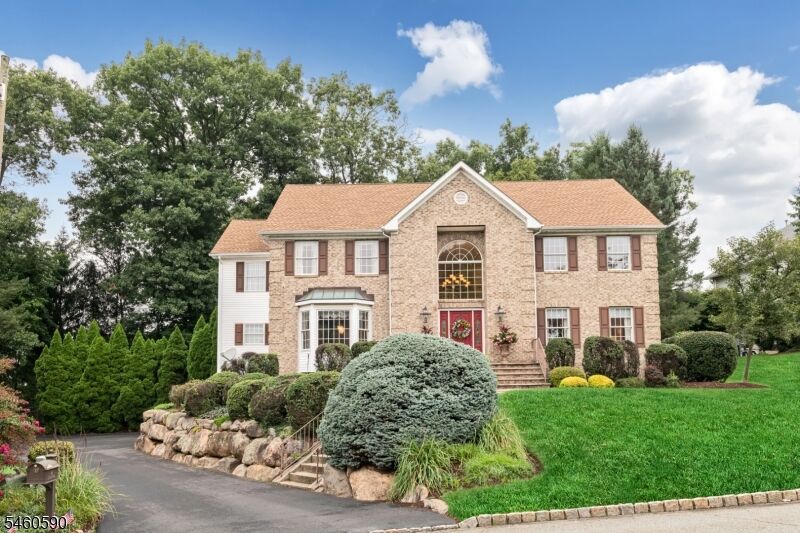 Property Photo:  4 Moccasin Ct  NJ 07430 