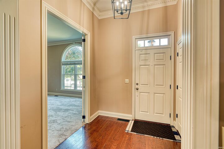Property Photo:  7533 Chapel Hill Court  IN 47630 