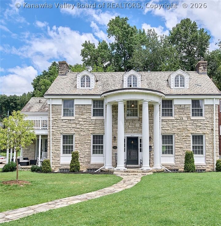 Property Photo:  1017 Edgewood Drive  WV 25302 