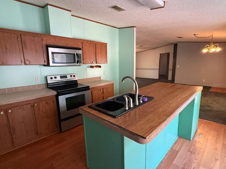 Property Photo: 18351 SE 62nd Place FL 32179