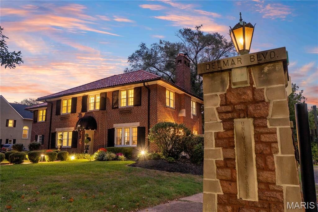 Property Photo: 7101 Delmar Boulevard MO 63130