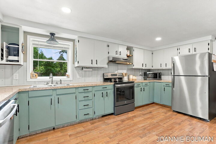 Property Photo: 15412 Groesbeck Street MI 49417