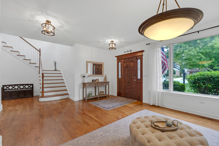 Property Photo: 106 N Kenilworth Avenue IL 60056