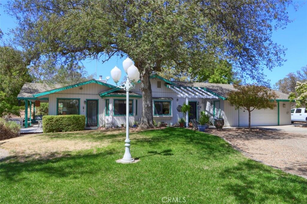 Property Photo:  42593 John Muir  CA 93614 