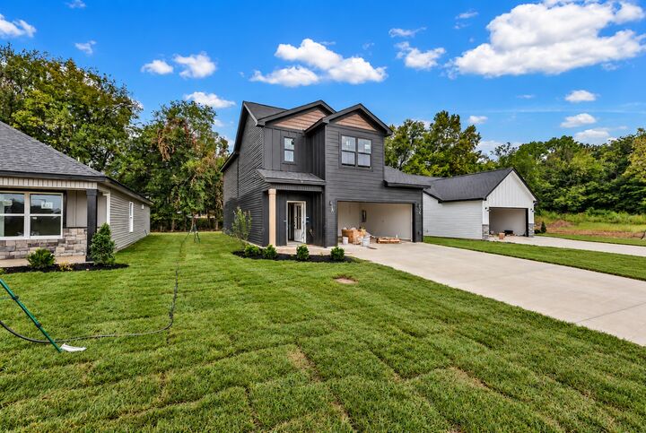 Property Photo: 1034 Cadence Ct TN 37042