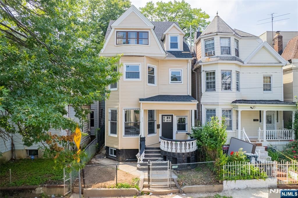 Property Photo:  235 S 7th  NJ 07103 