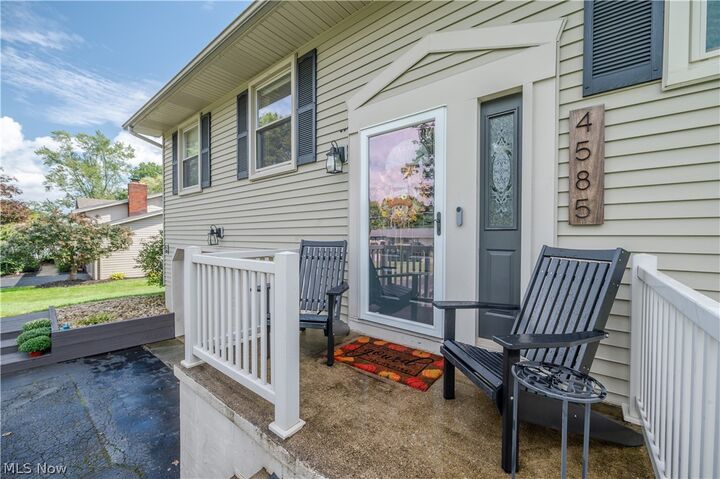 Property Photo:  4585 Alderwood Drive  OH 44406 