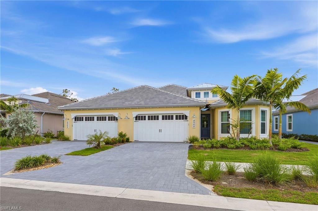 Property Photo:  8964 Calypso Ct  FL 34112 