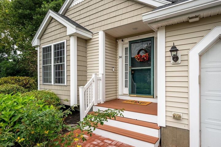 Property Photo:  34 Dovetail Lane  NH 03820 