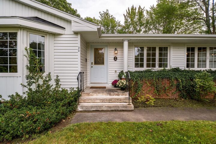 Property Photo:  20 Fielding Avenue  NS B4N 2T5 