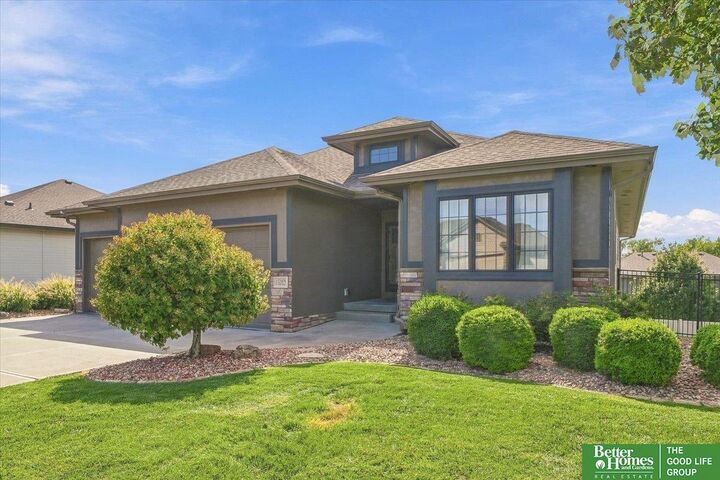 Property Photo:  12504 S 81 Avenue  NE 68046 