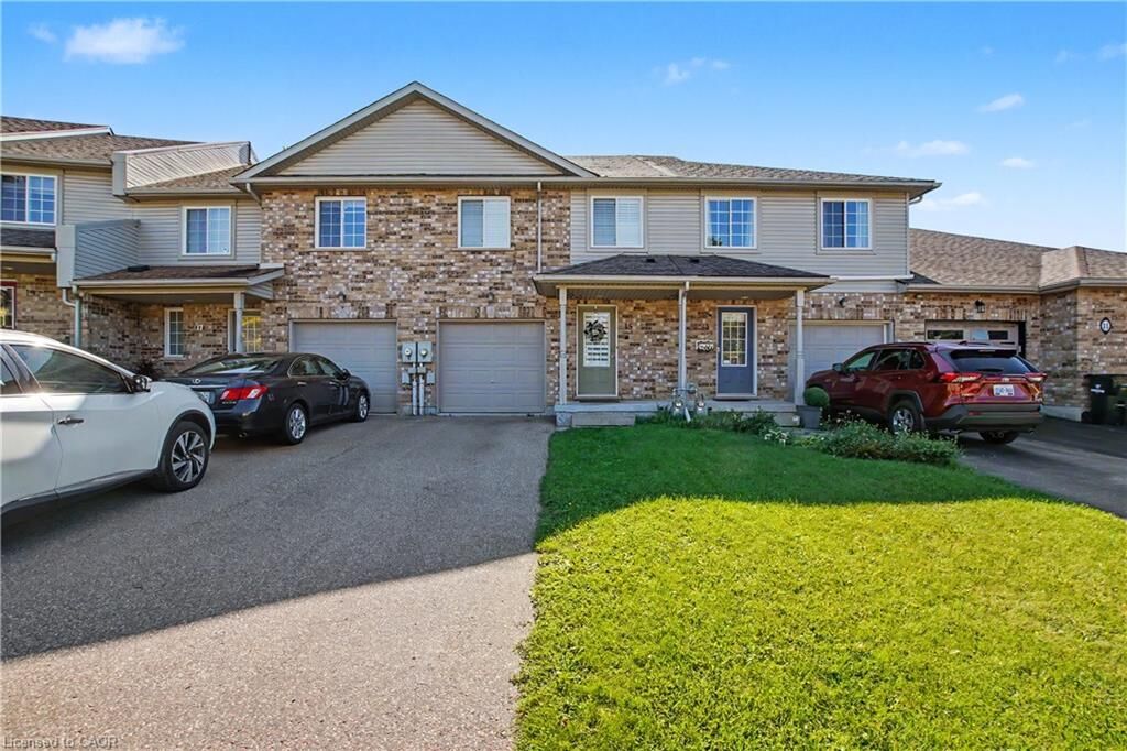 Property Photo:  15 Bryan Court  ON N2A 4J4 