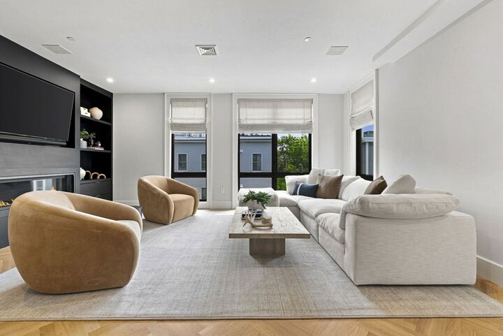 Property Photo: 532 E. 3rd Street Ph5 MA 02127