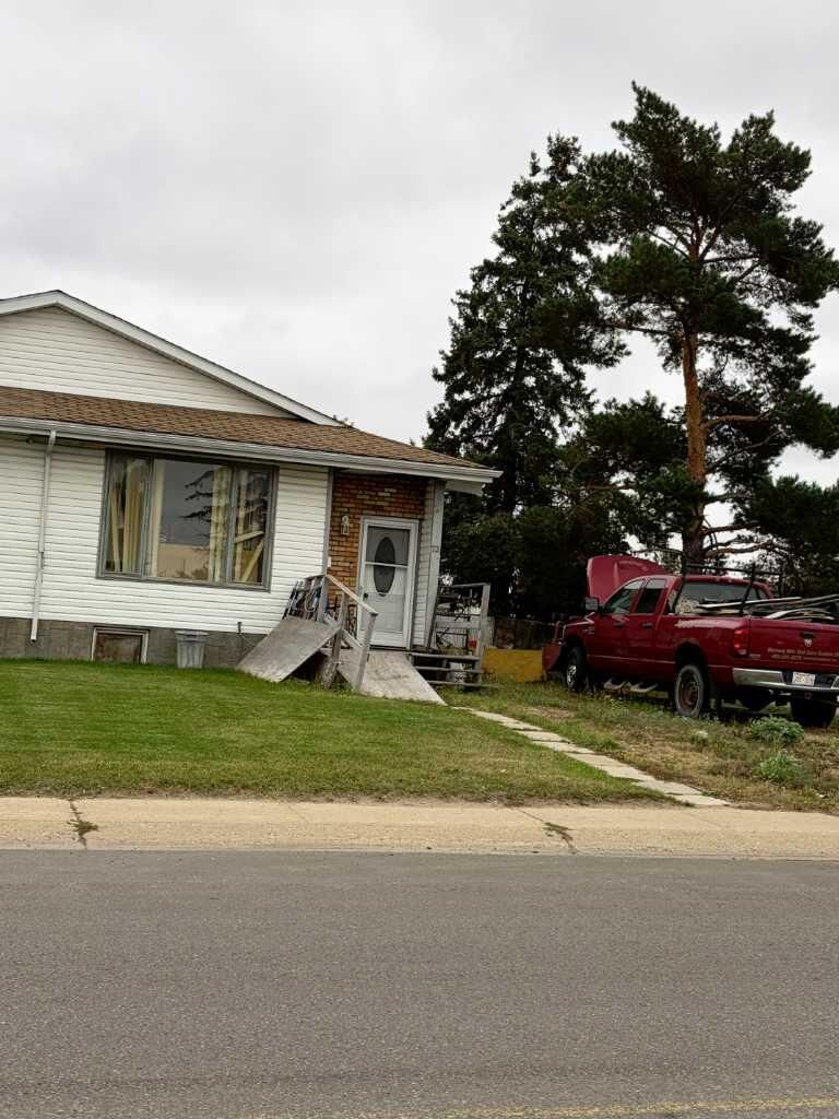 Property Photo:  73 Northey Avenue  AB T4P 2A3 