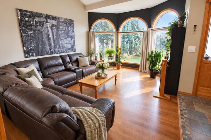 Photo de la propriété:  101 Dickenson Crescent  AB T4R 2A9 