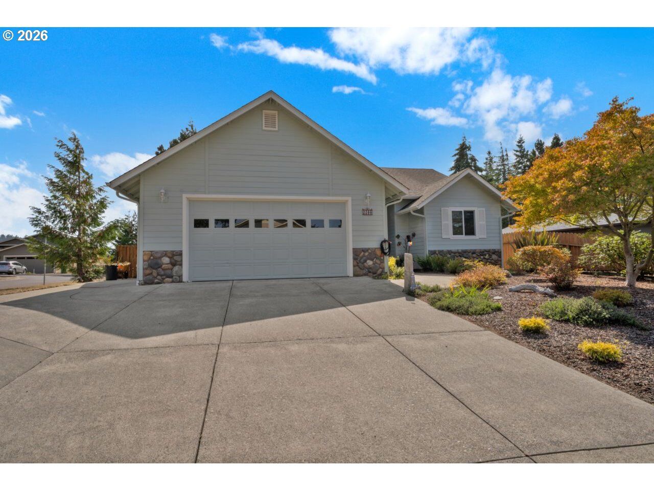 Property Photo:  2288 11th St  OR 97439 
